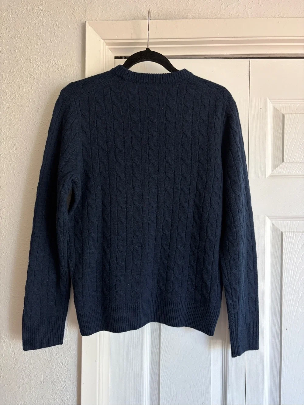 J. CREW Cashmere cable-knit sweater in Navy Size M $298 AZ972